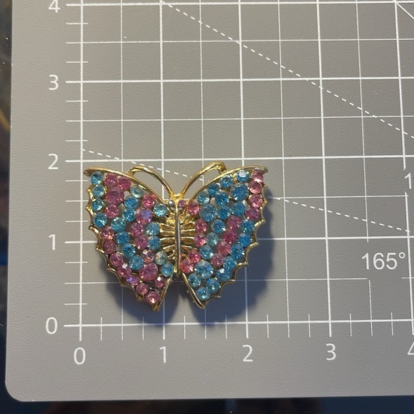 Vintage Gold Tone Colorful Pink & Blue bedazzled Butterfly Brooch. MA - Picture 4 of 4
